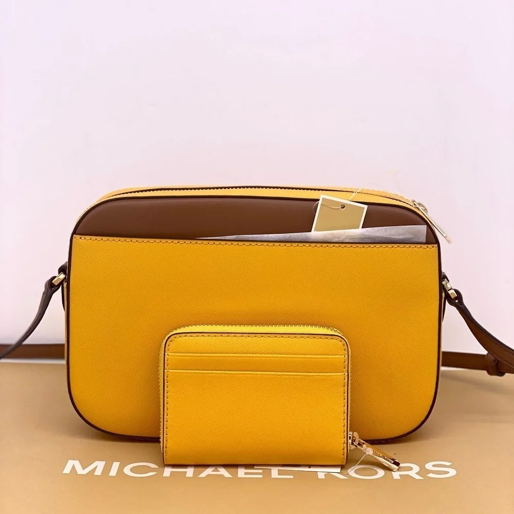Michael Kors Jet Set Travel East West Zip Chain Crossbody and Small Wallet Set